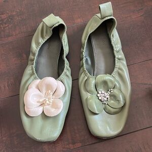 Tory Burch Green Leather Floral Applique Flats with Pink Accent